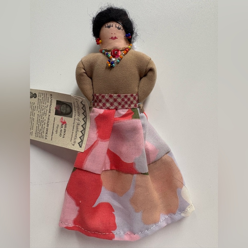 Handmade Navajo Doll by Shawna Silago Cert of Authenticity Made in USA